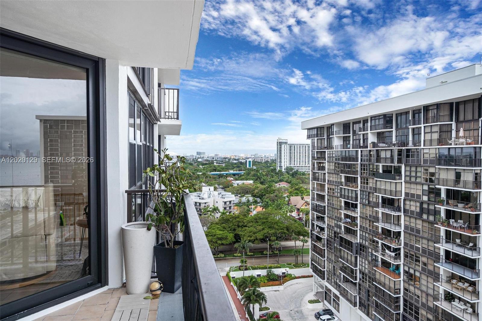 BRICKELL PLACE PHASE II C - Residential Lease