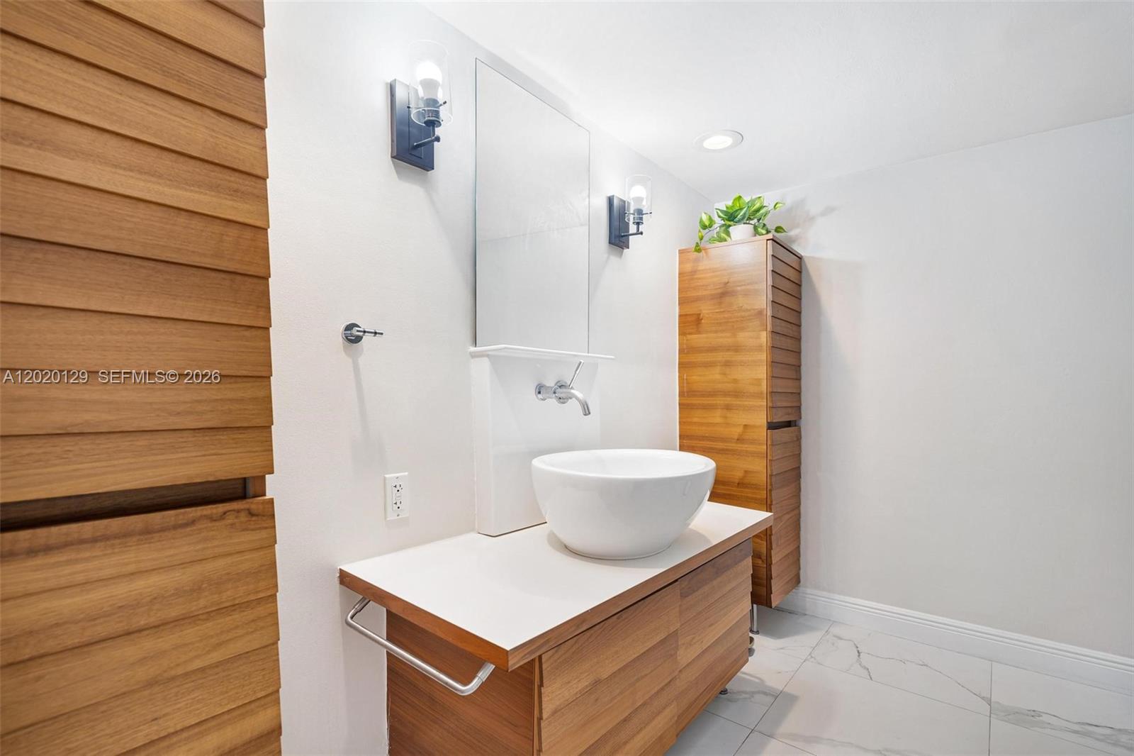 BRICKELL PLACE PHASE II C - Residential Lease