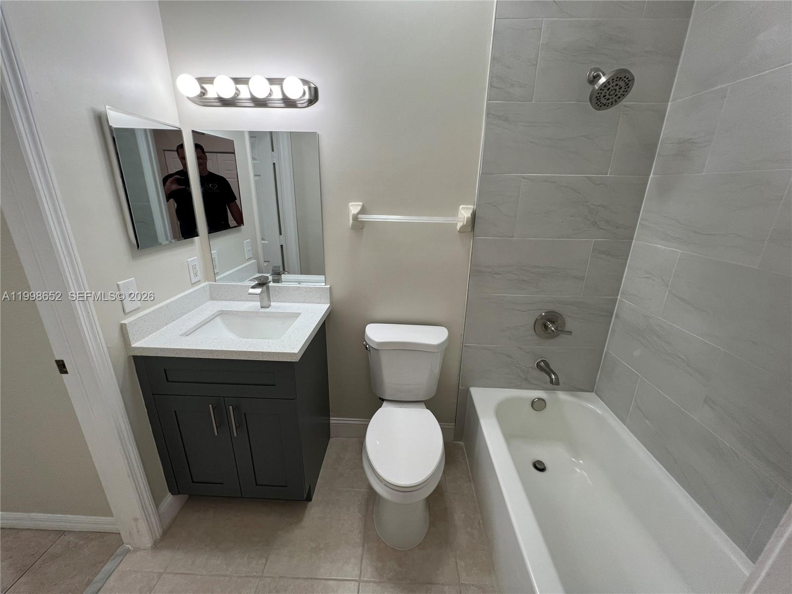 MOWRY VILLAS - Residential