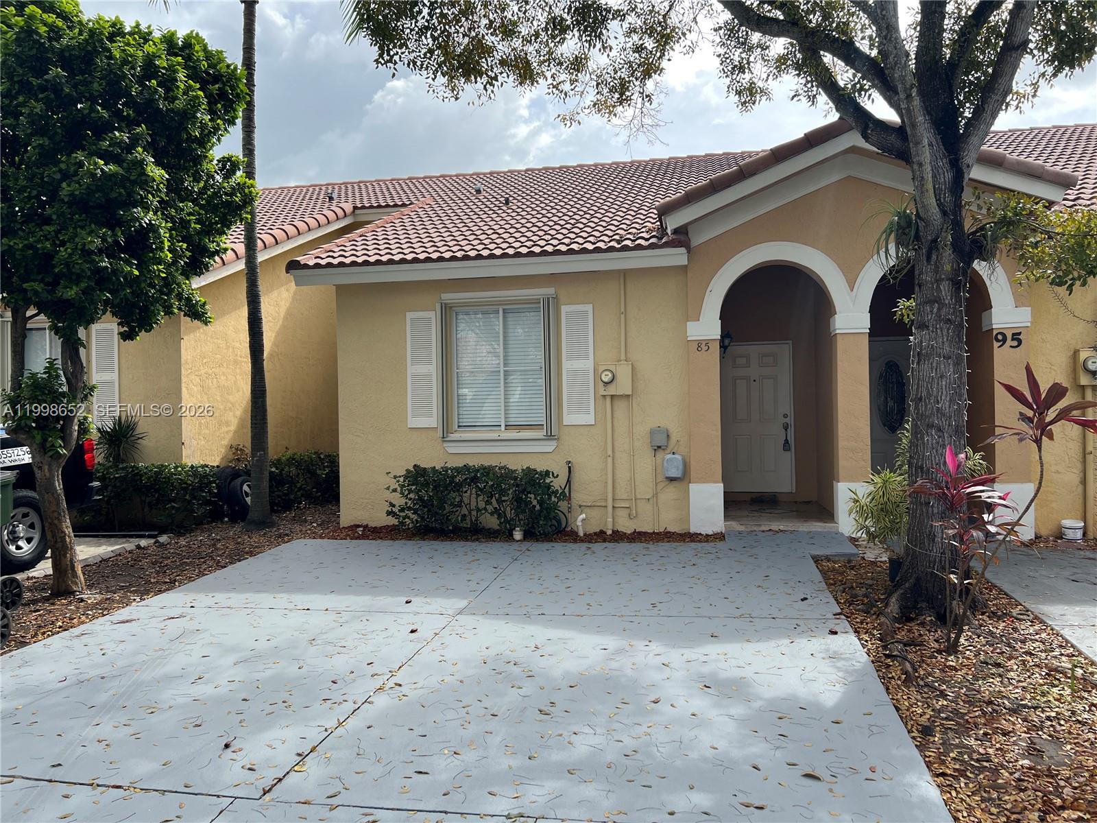 MOWRY VILLAS - Residential