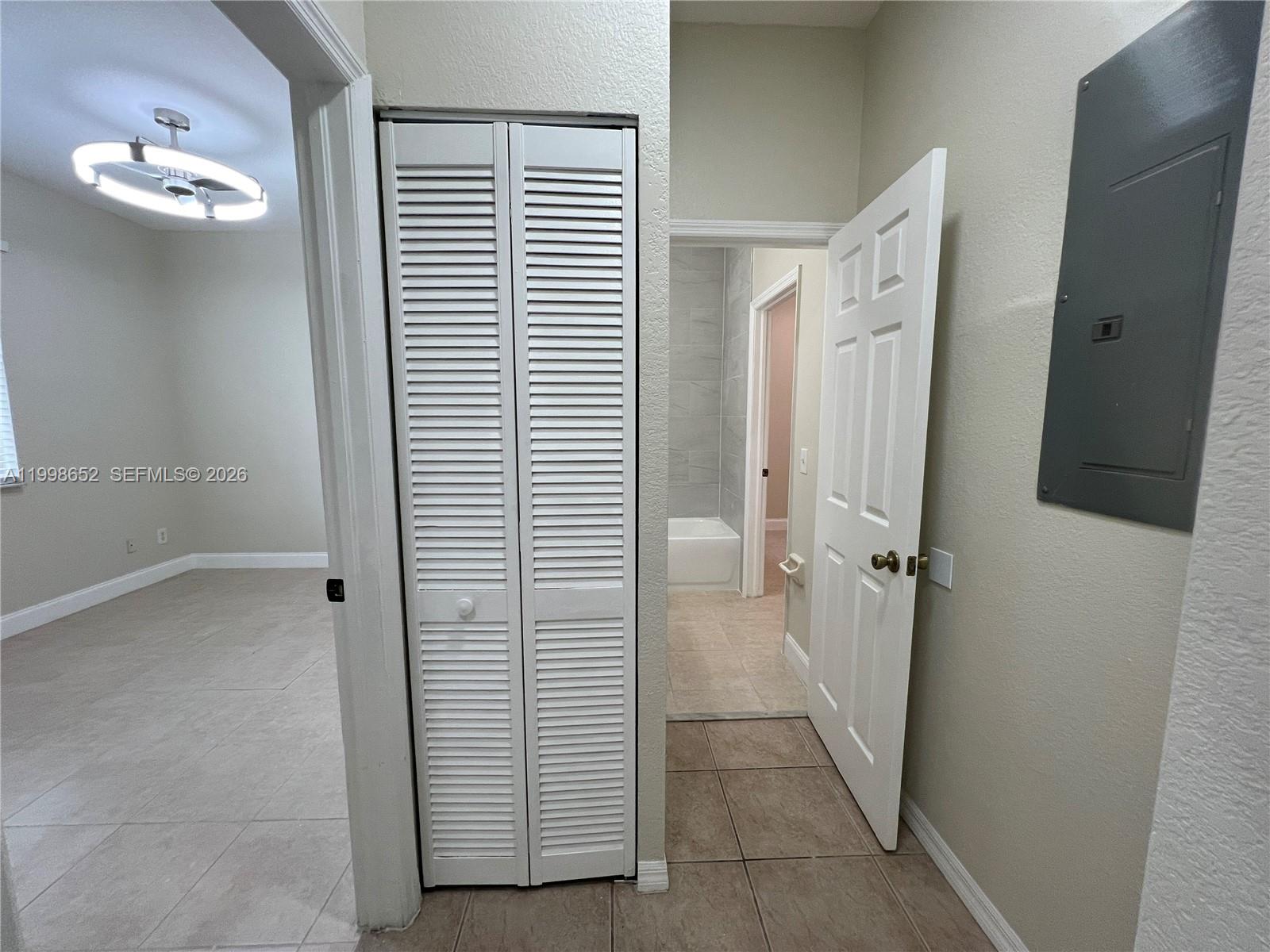 MOWRY VILLAS - Residential