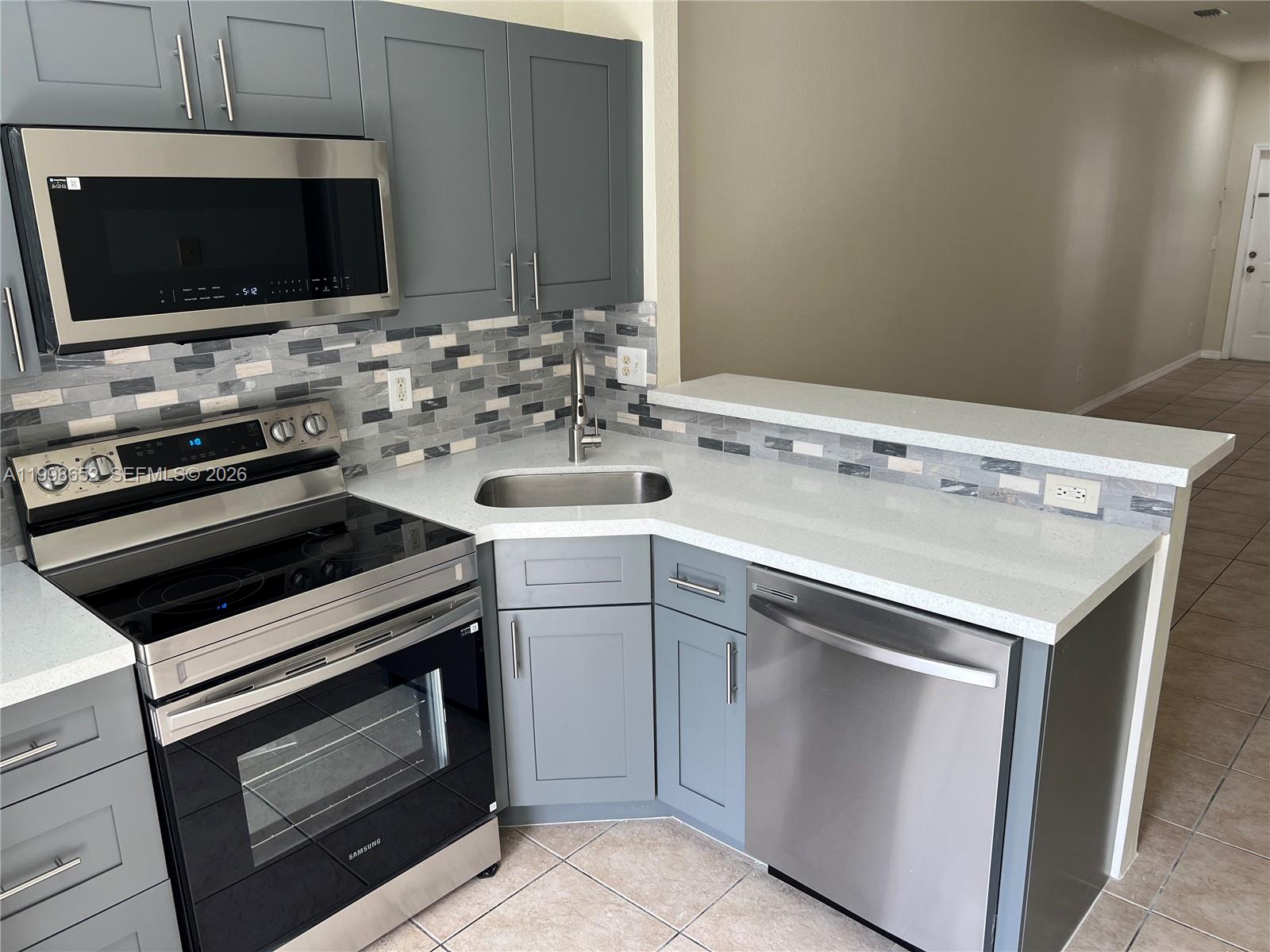 MOWRY VILLAS - Residential