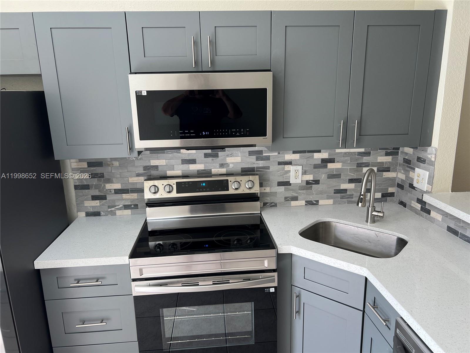 MOWRY VILLAS - Residential