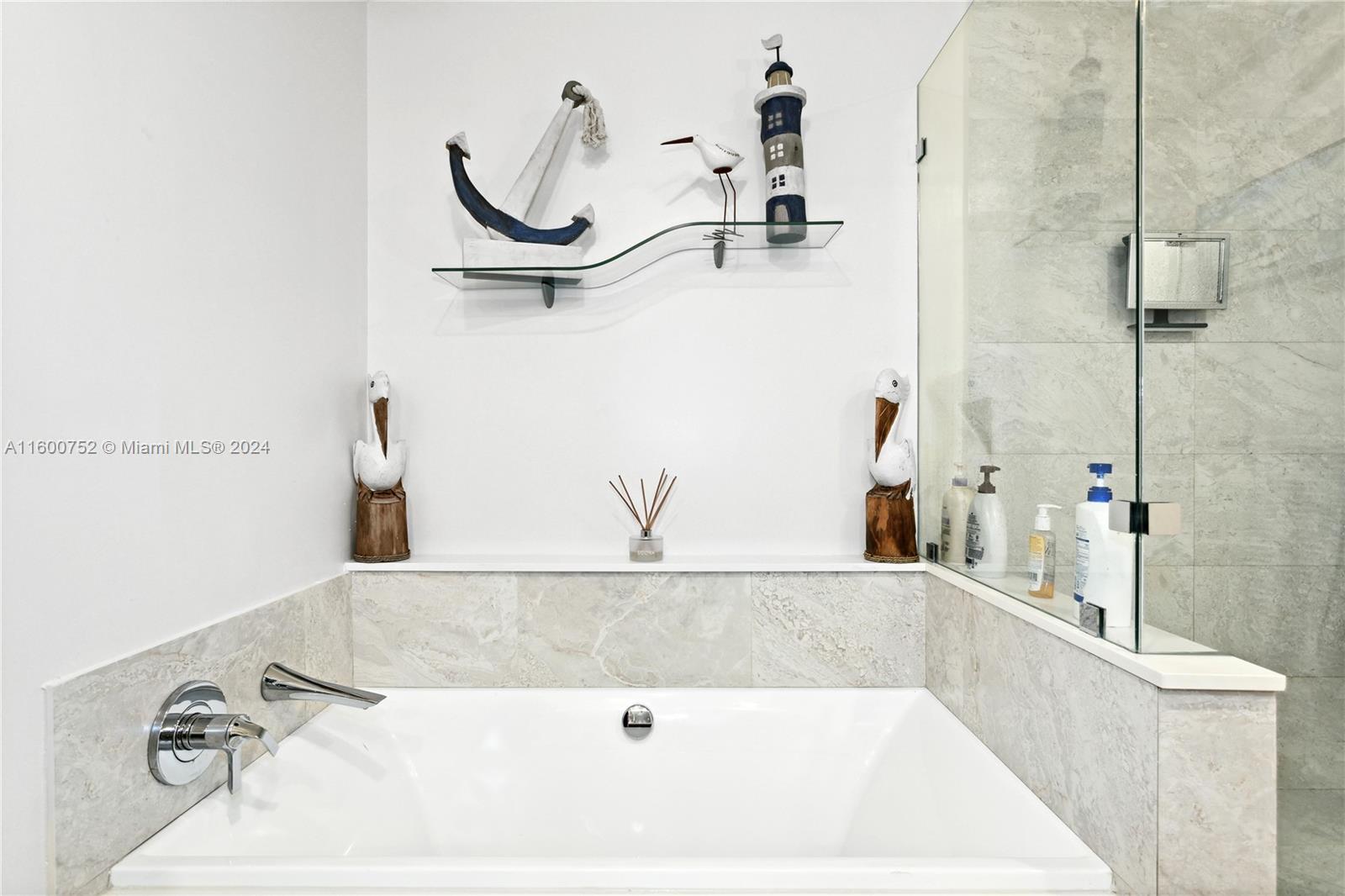 ARIA ON THE BAY CONDO - Residential Lease