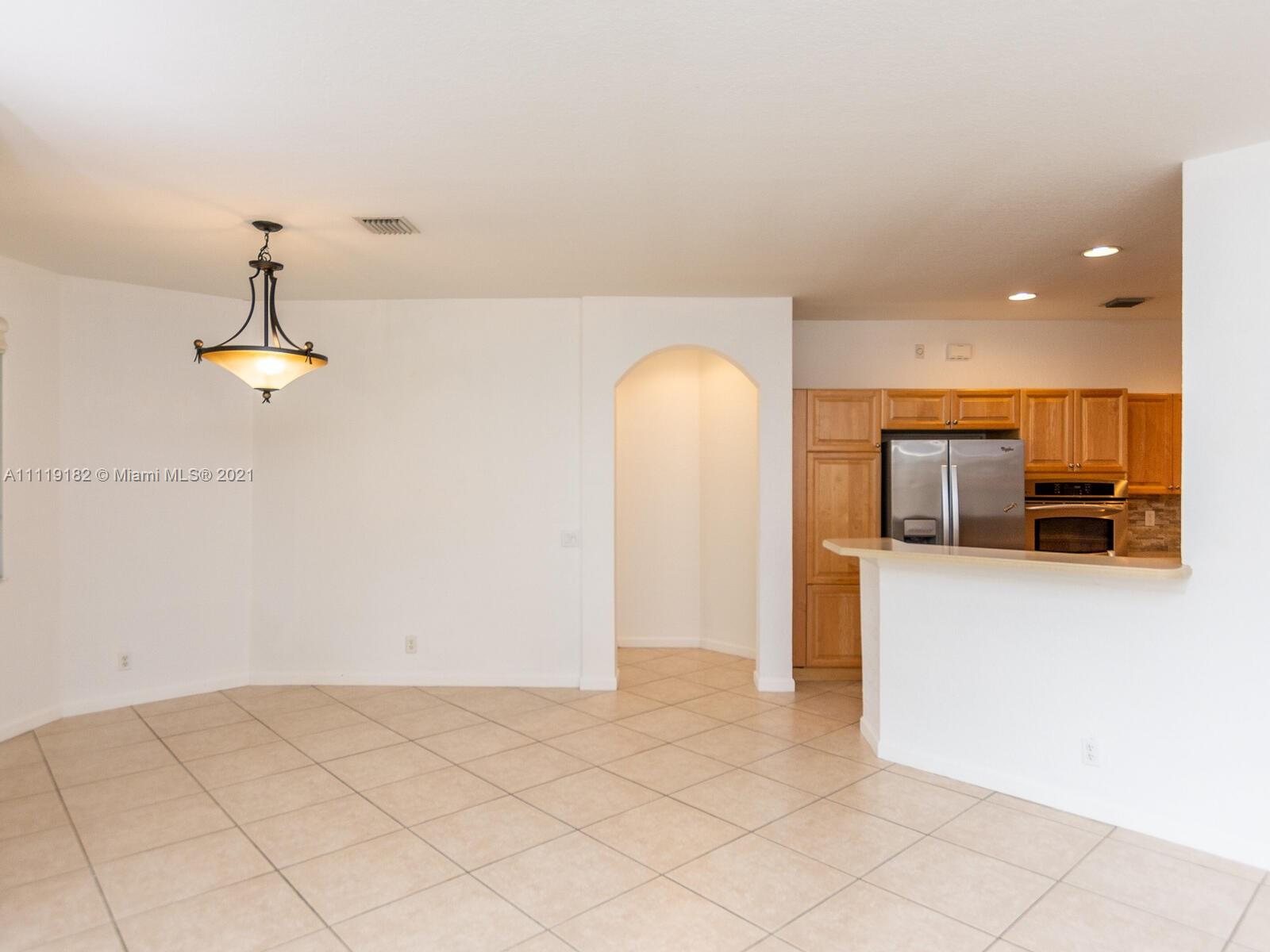 COURTSIDE AT WESTON HILLS - Residential