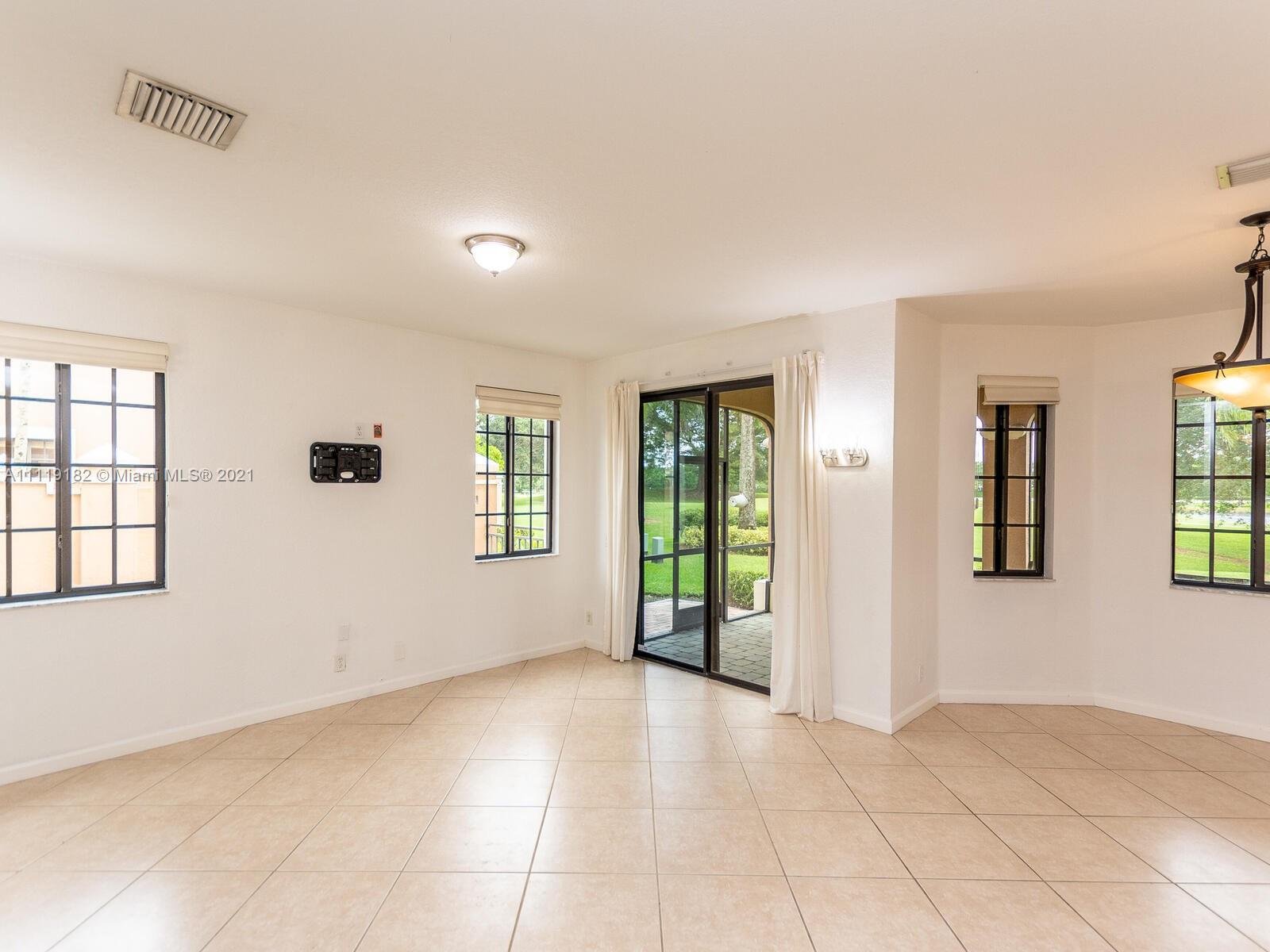 COURTSIDE AT WESTON HILLS - Residential