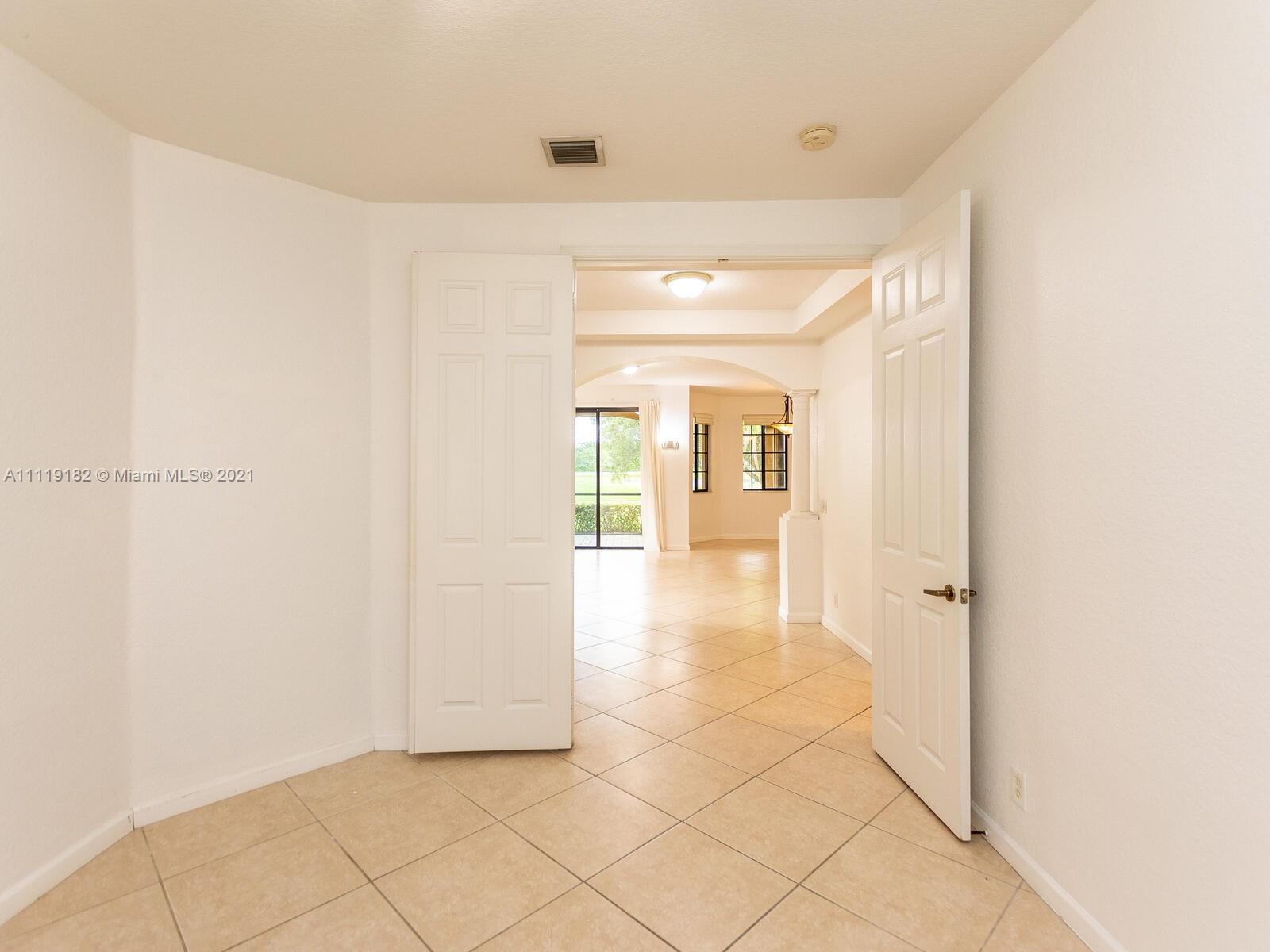 COURTSIDE AT WESTON HILLS - Residential