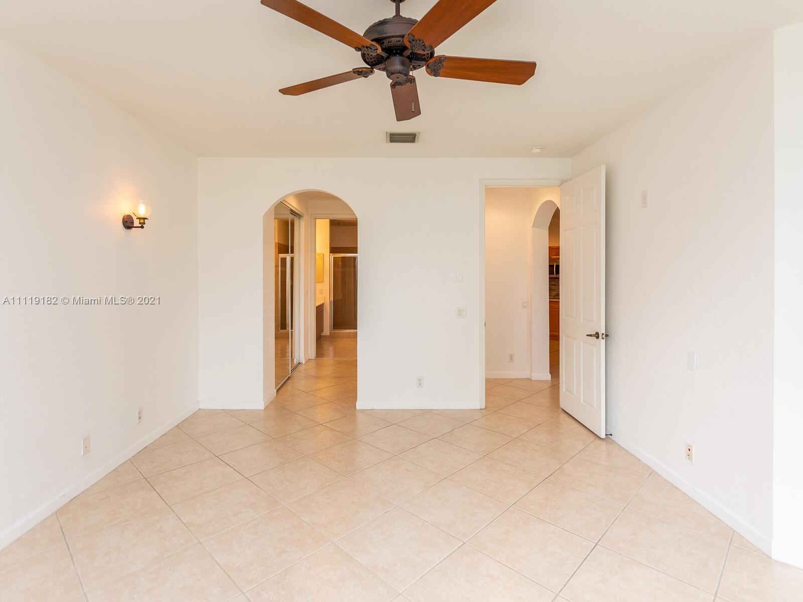 COURTSIDE AT WESTON HILLS - Residential
