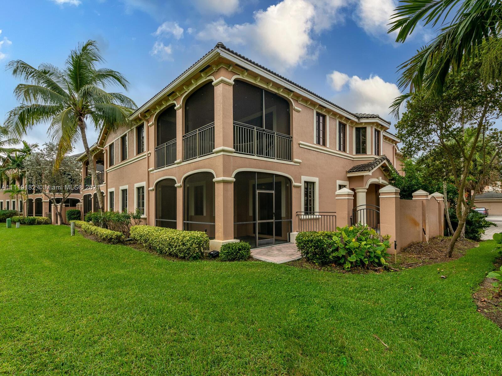 COURTSIDE AT WESTON HILLS - Residential