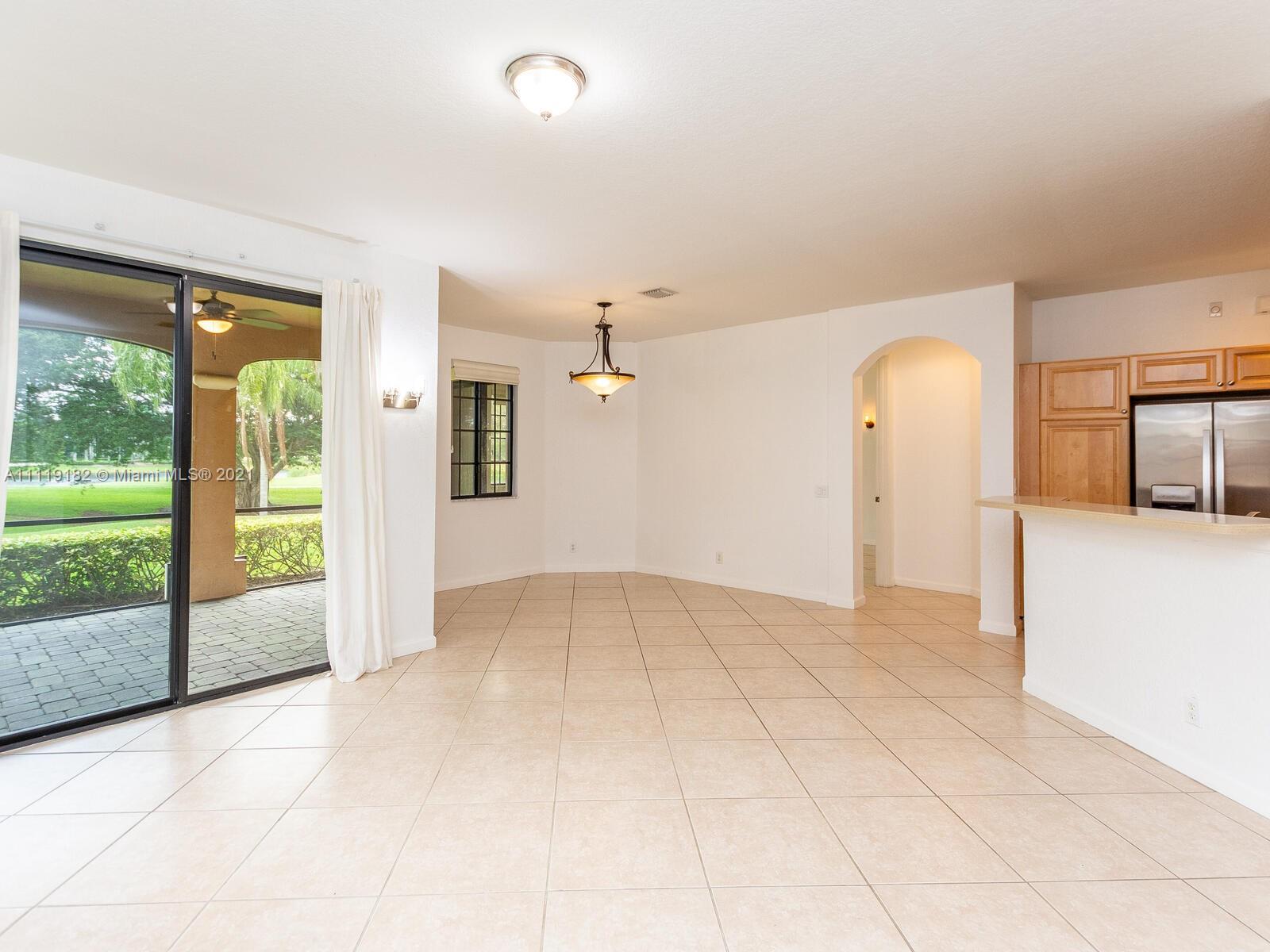 COURTSIDE AT WESTON HILLS - Residential