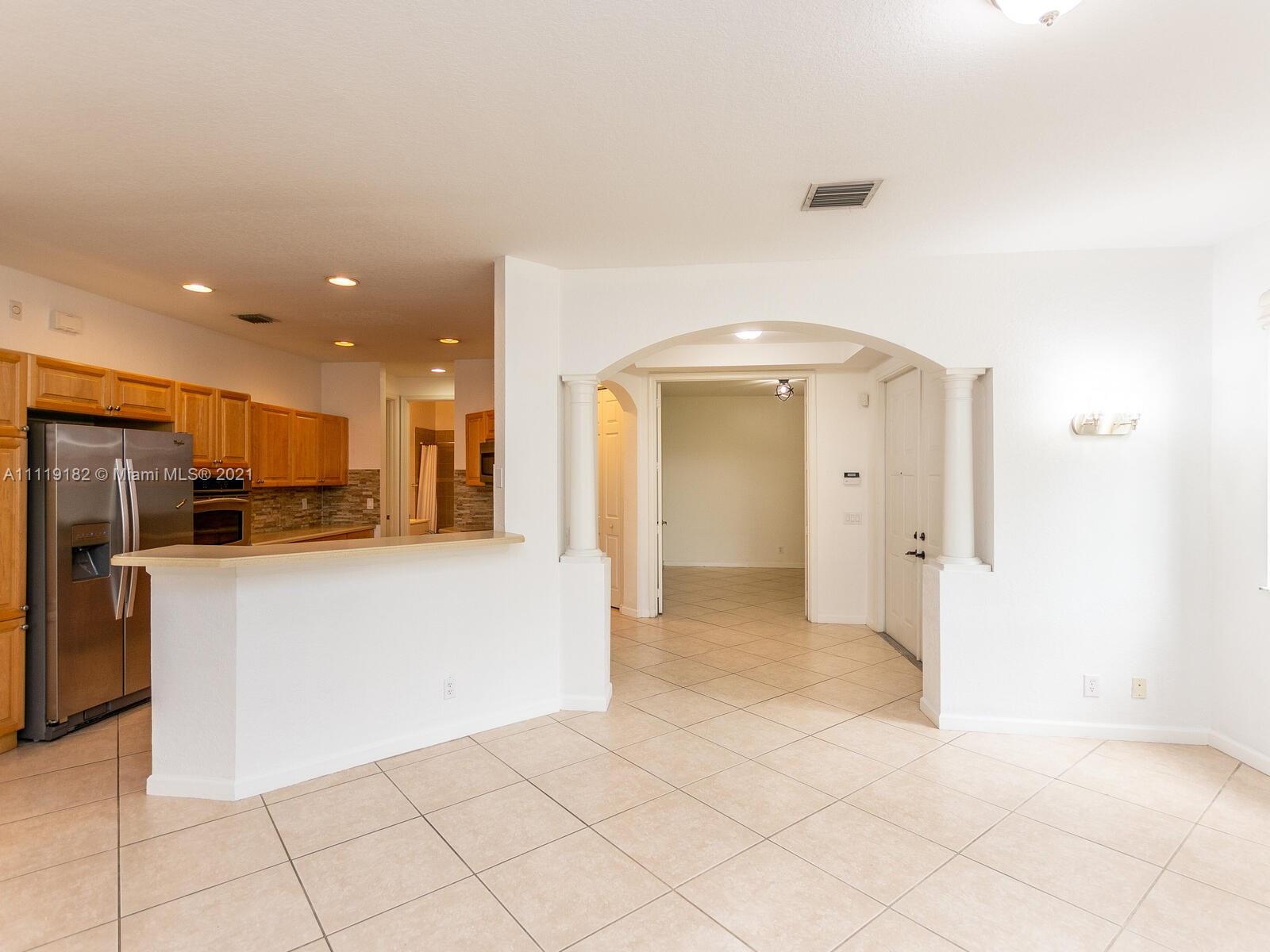 COURTSIDE AT WESTON HILLS - Residential