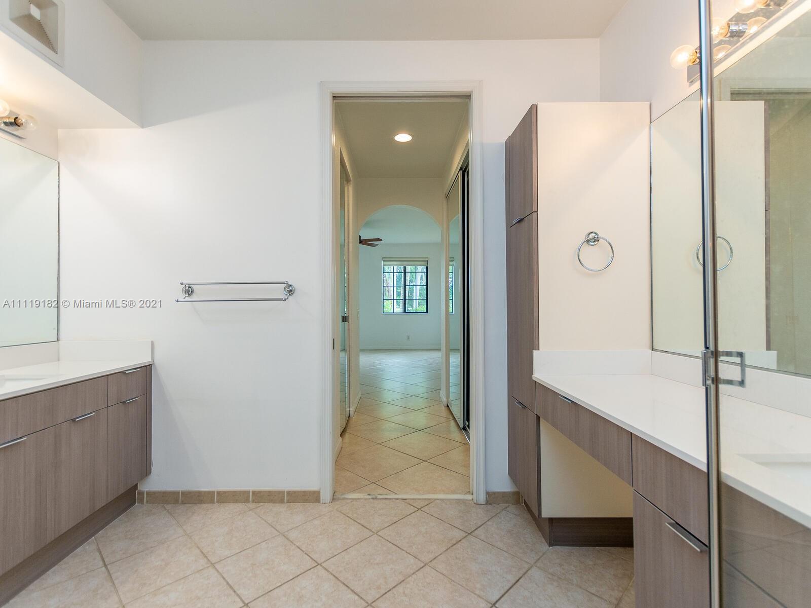 COURTSIDE AT WESTON HILLS - Residential