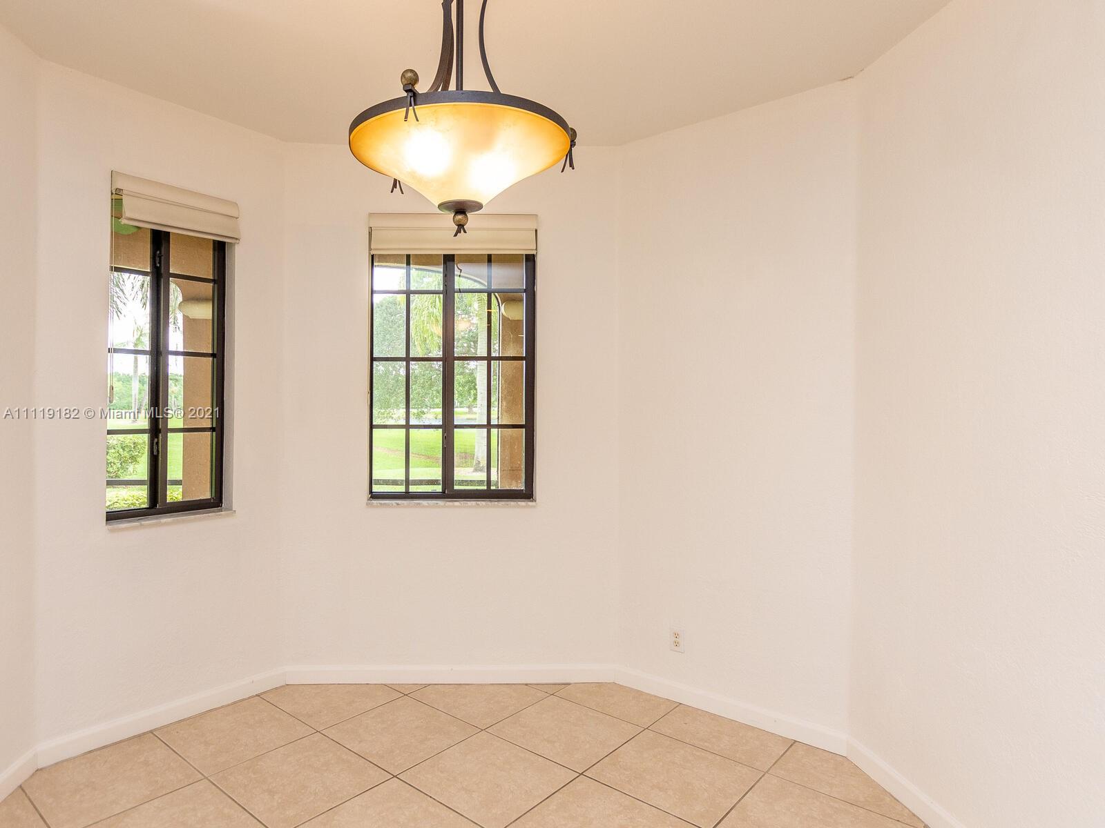 COURTSIDE AT WESTON HILLS - Residential