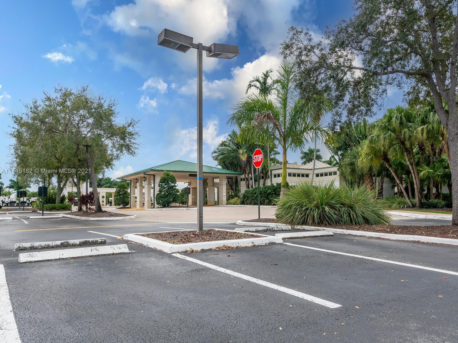 COURTSIDE AT WESTON HILLS - Residential