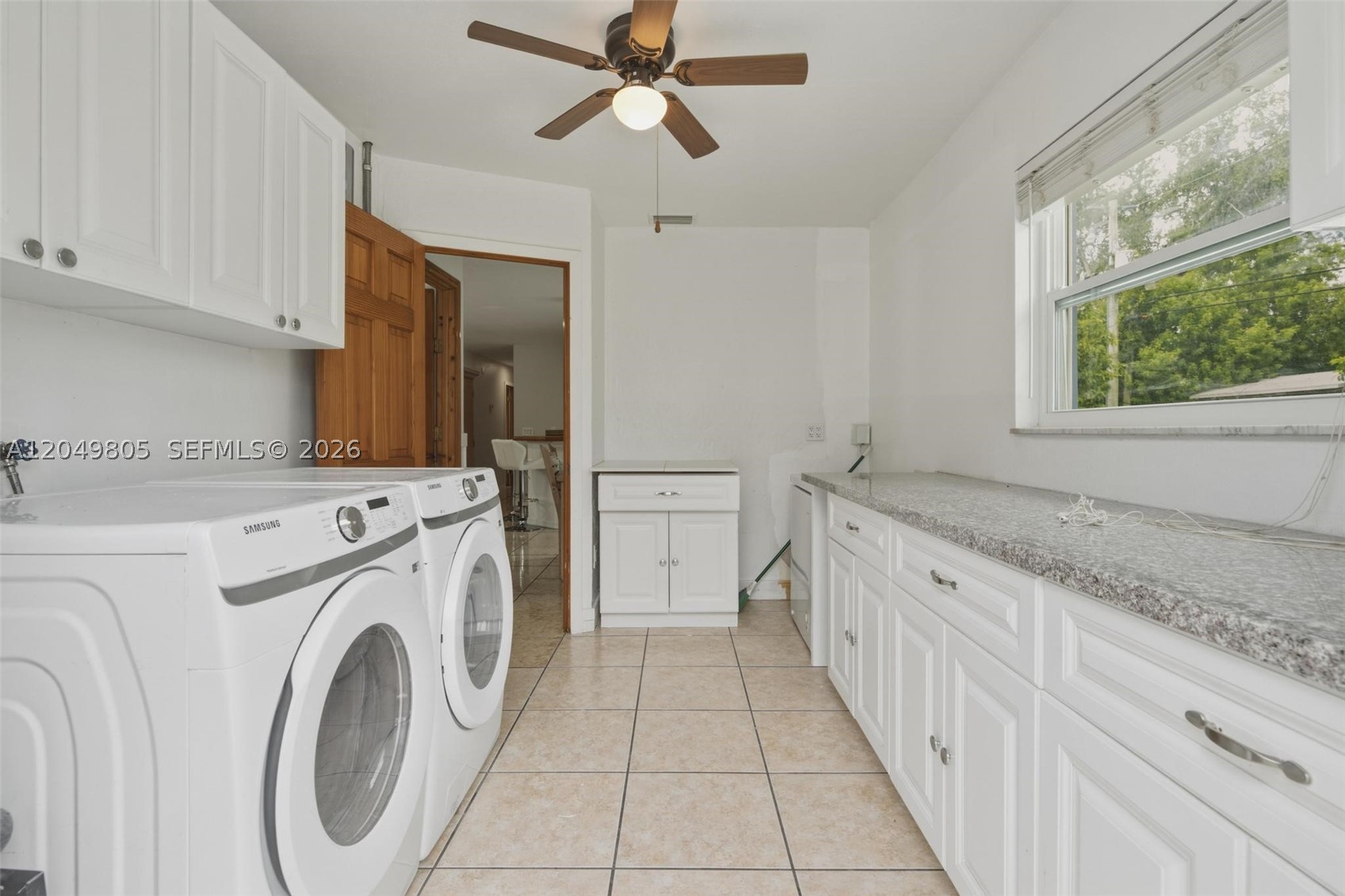 FLORAL PARK LANTANA - Residential Lease