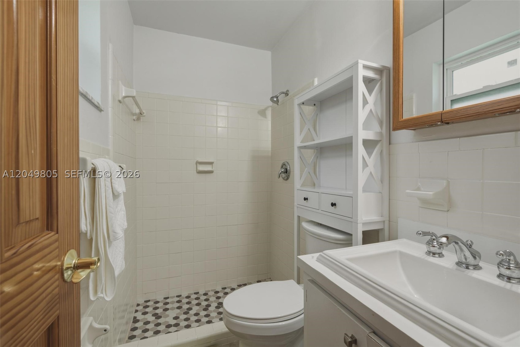 FLORAL PARK LANTANA - Residential Lease