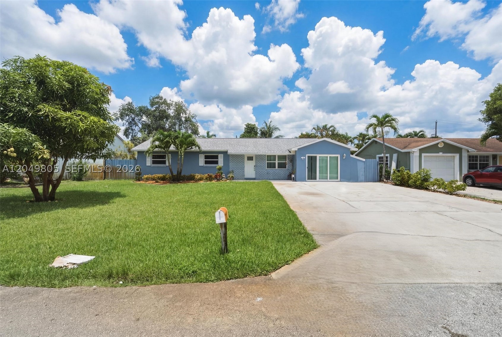 FLORAL PARK LANTANA - Residential Lease