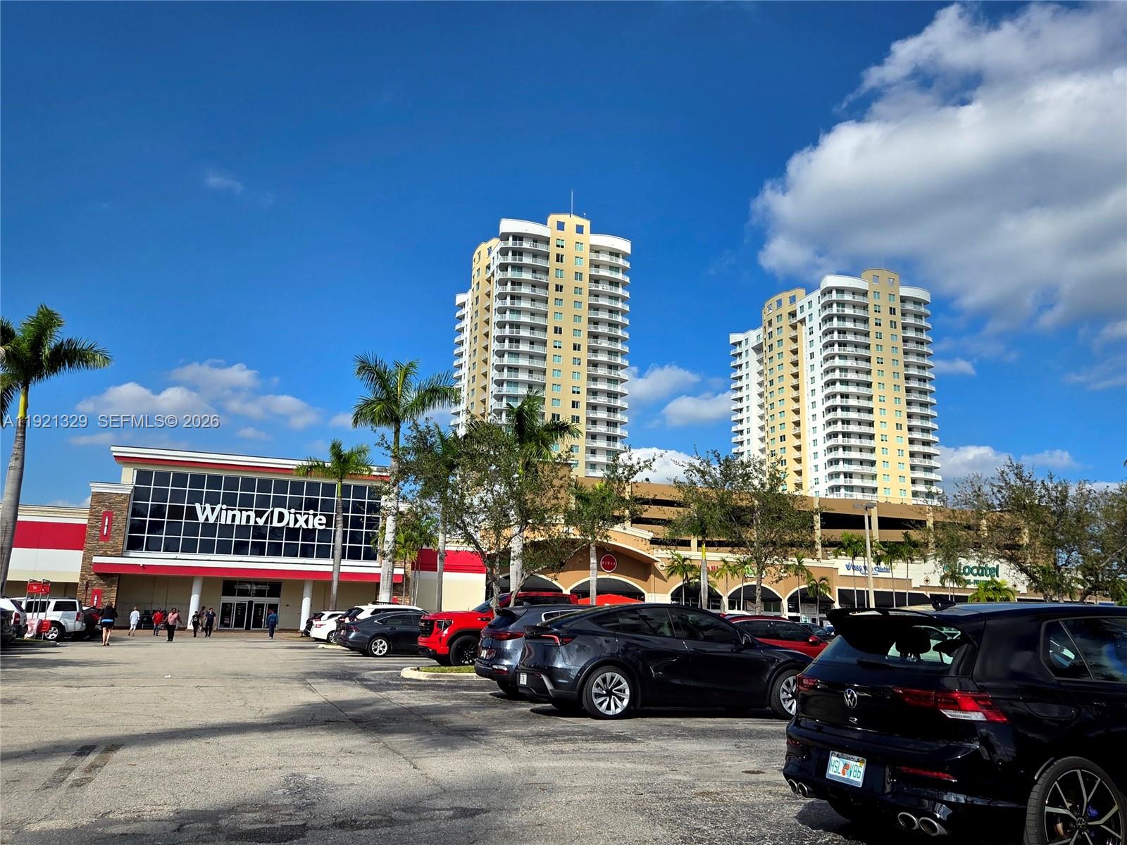 DUO CONDOMINIUM EAST - Residential