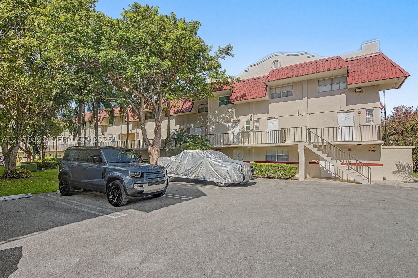 Fantastic 2 bedroom/ 1.5 bath, 2-story condo in the gated community of Villas of Pinecrest. Open living/dining area, half bath and kitchen with crisp white cabinetry, granite countertops, gas stove and pass through to the dining area. Balcony with lush treetop view. 2 bedrooms/ 1 full bath upstairs. 1 assigned parking space + guest parking. Excellent, secure community with manned guard gate, clubhouse, pool & tennis courts. Monthly association fees include utilities, cable, internet. Close to everything! Shopping, restaurants, Palmetto Expressway, Hospital and A+ schools.