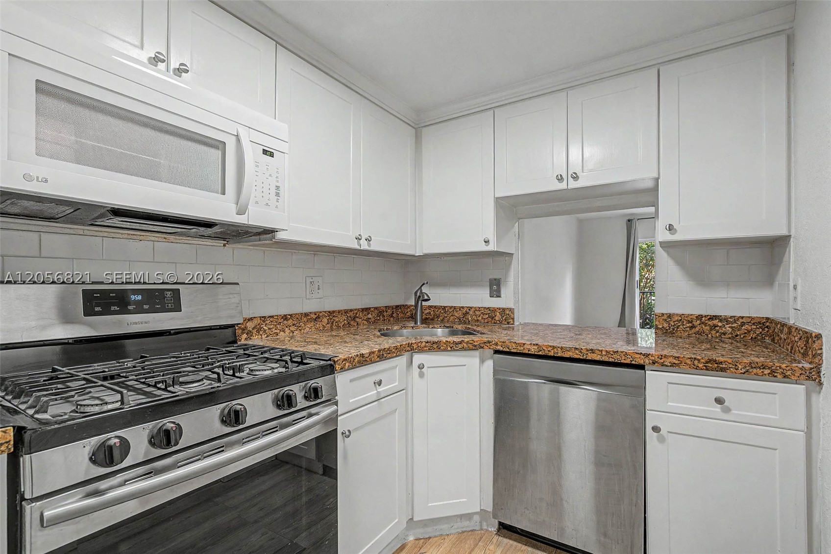 VILLAS OF PINECREST CONDO - Residential