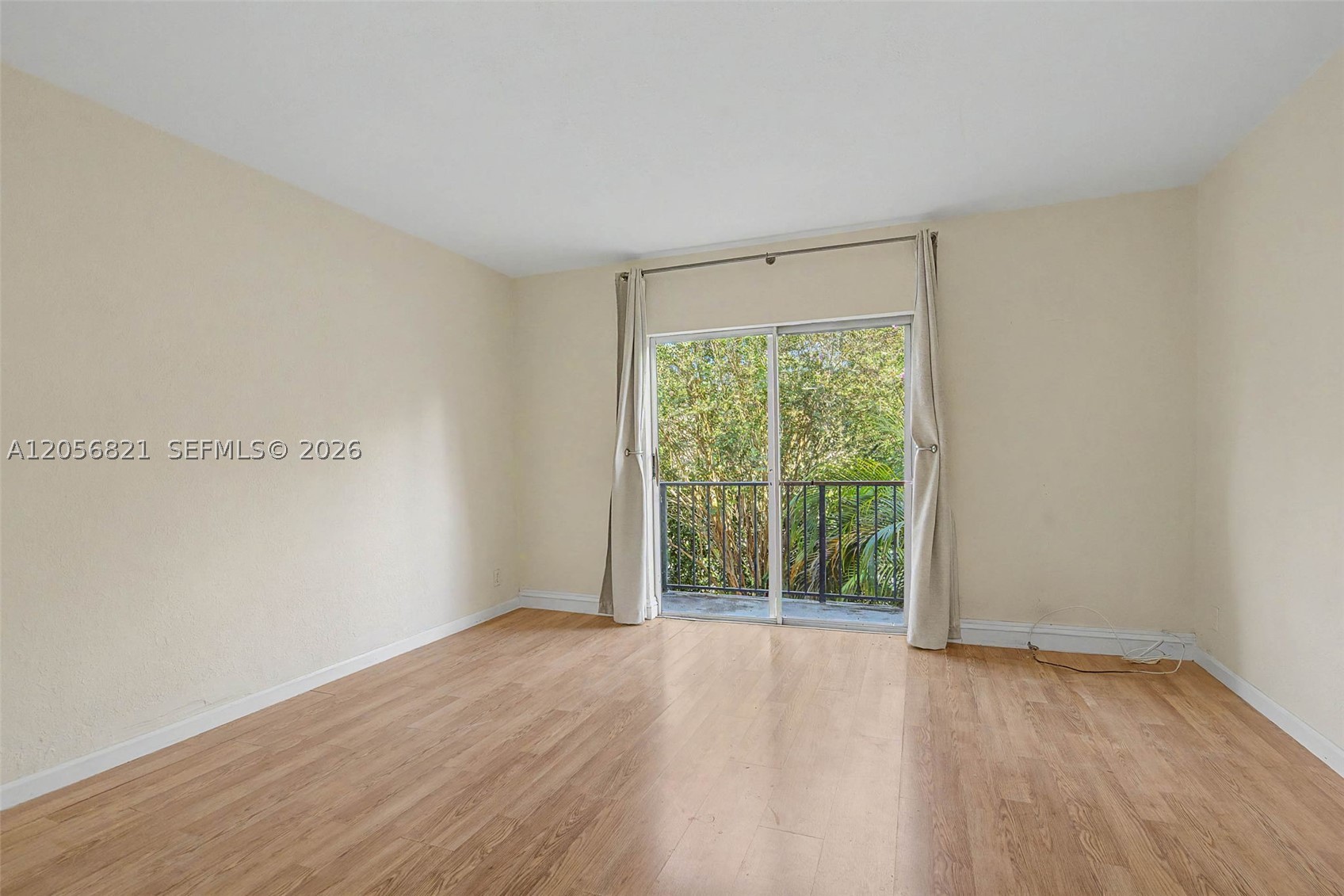 VILLAS OF PINECREST CONDO - Residential