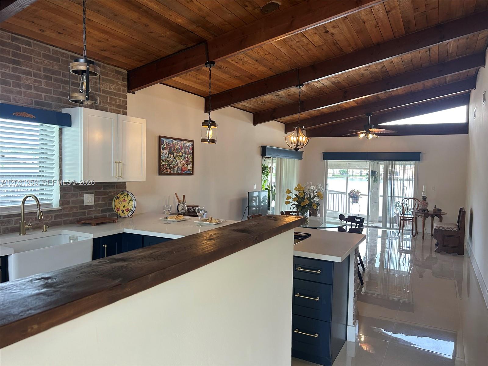 VILLAS AT CARRIAGE HILLS - Residential Lease