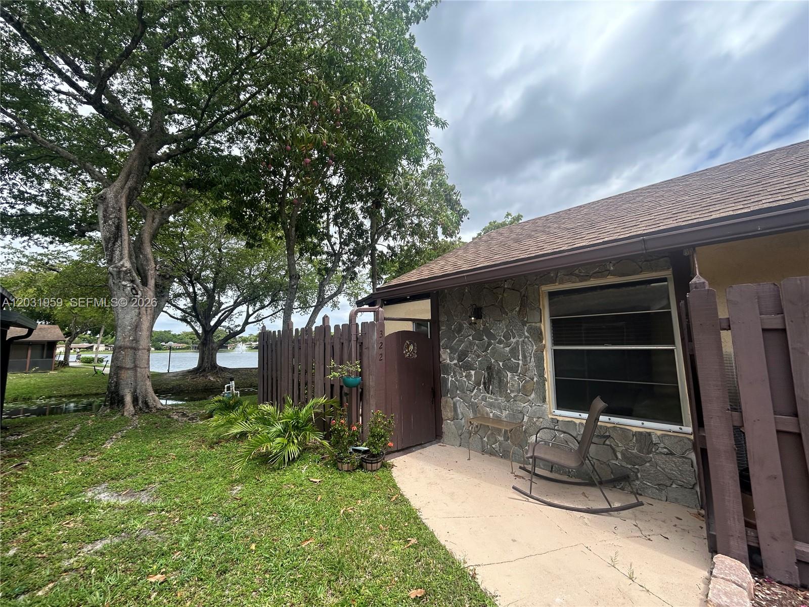 VILLAS AT CARRIAGE HILLS - Residential Lease