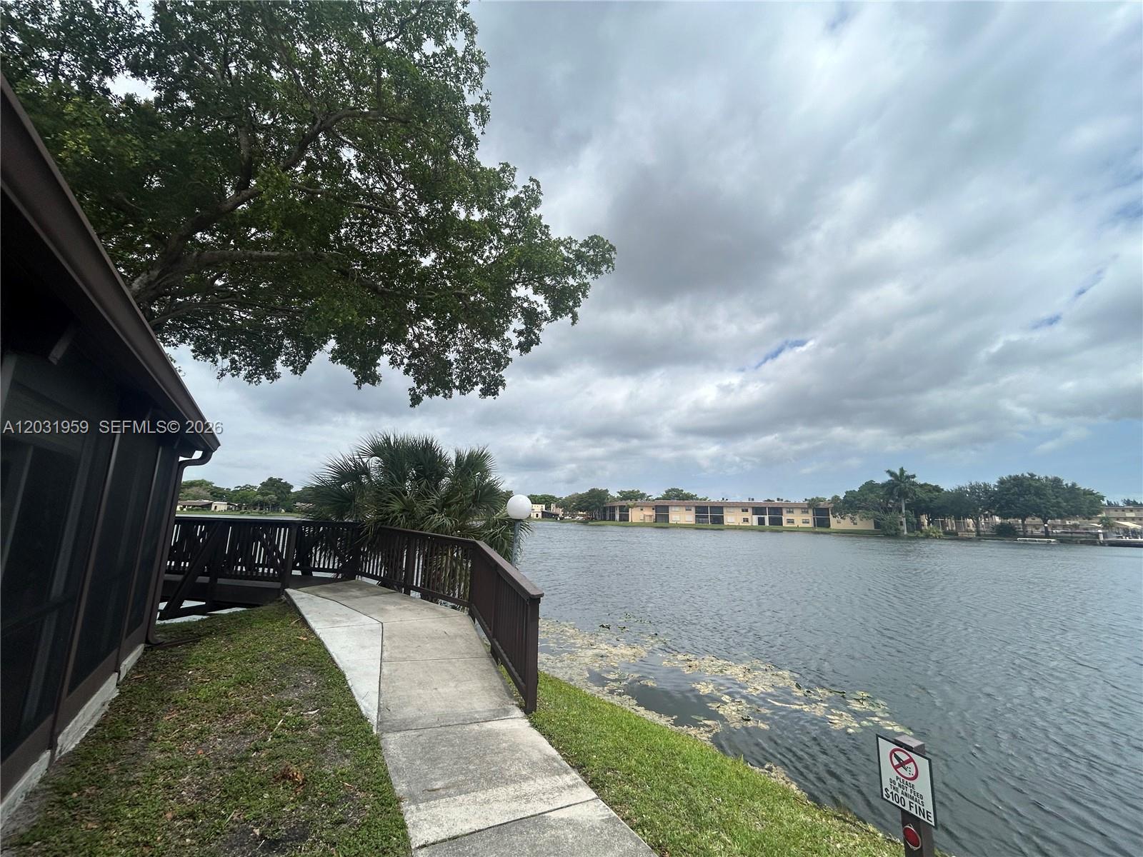 VILLAS AT CARRIAGE HILLS - Residential Lease
