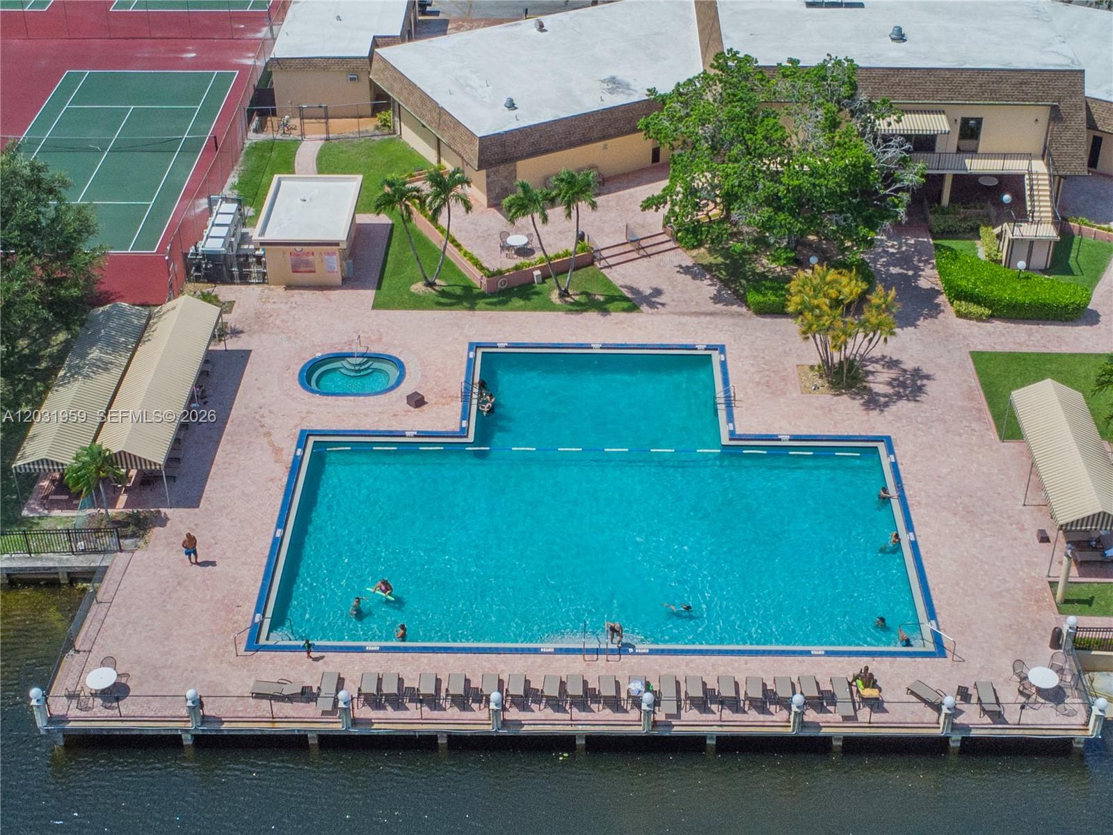 VILLAS AT CARRIAGE HILLS - Residential Lease