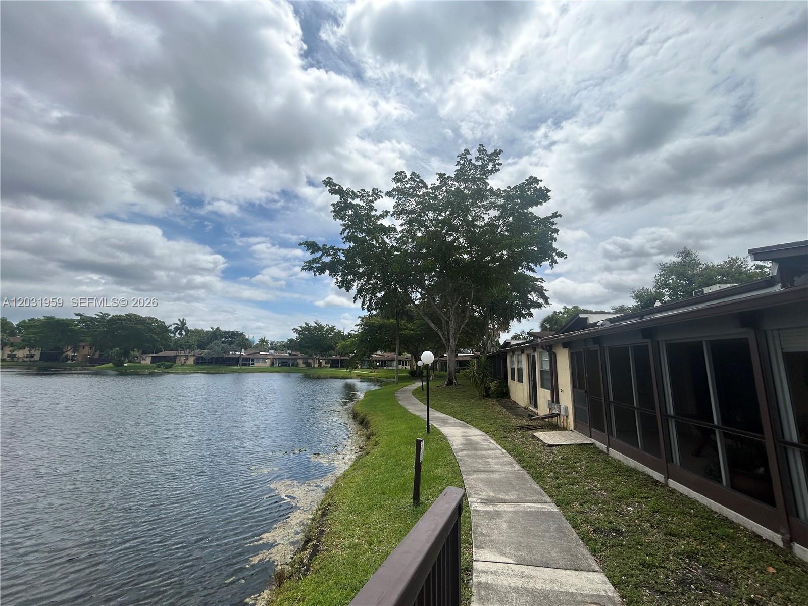 VILLAS AT CARRIAGE HILLS - Residential Lease