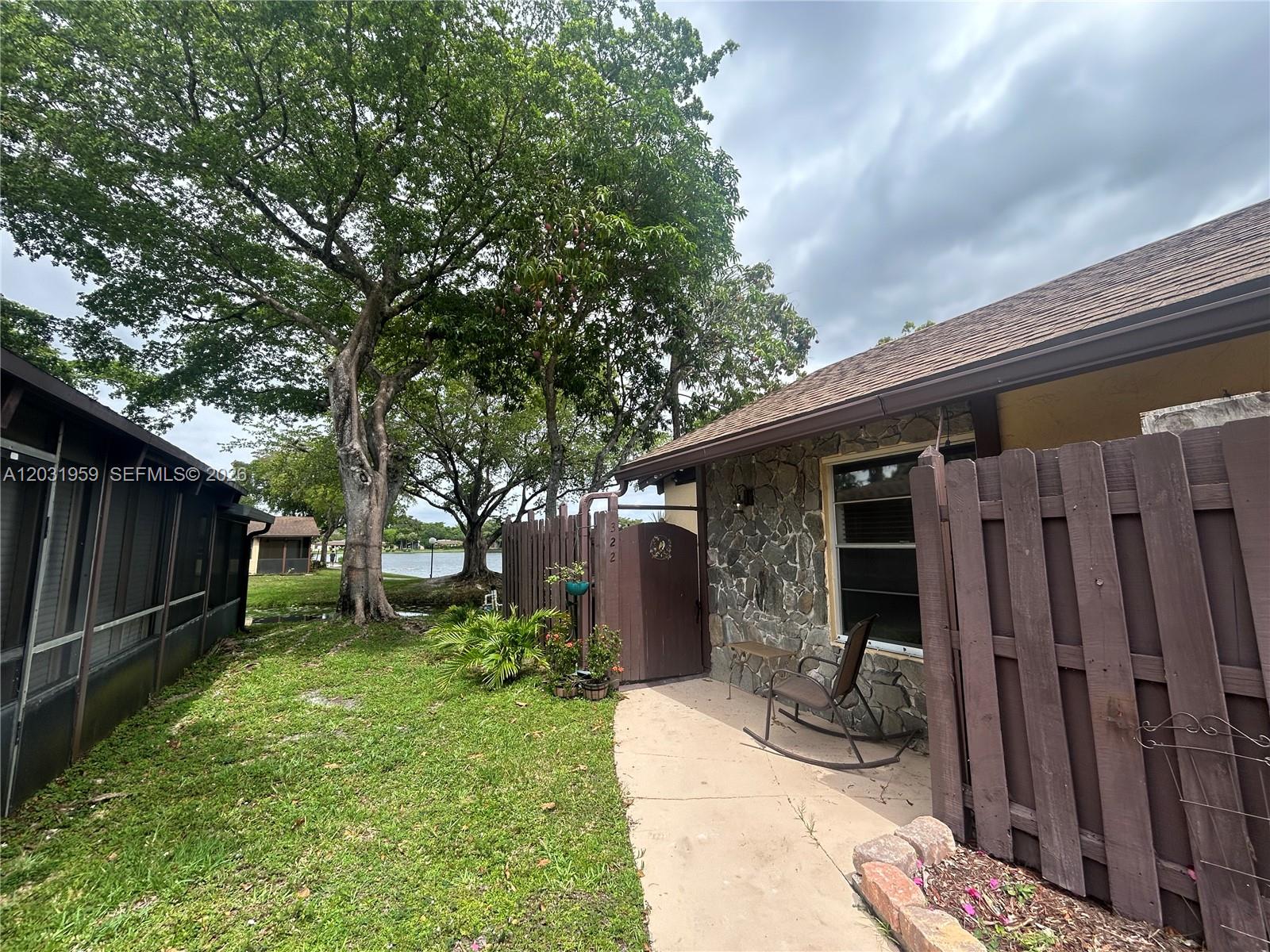 VILLAS AT CARRIAGE HILLS - Residential Lease