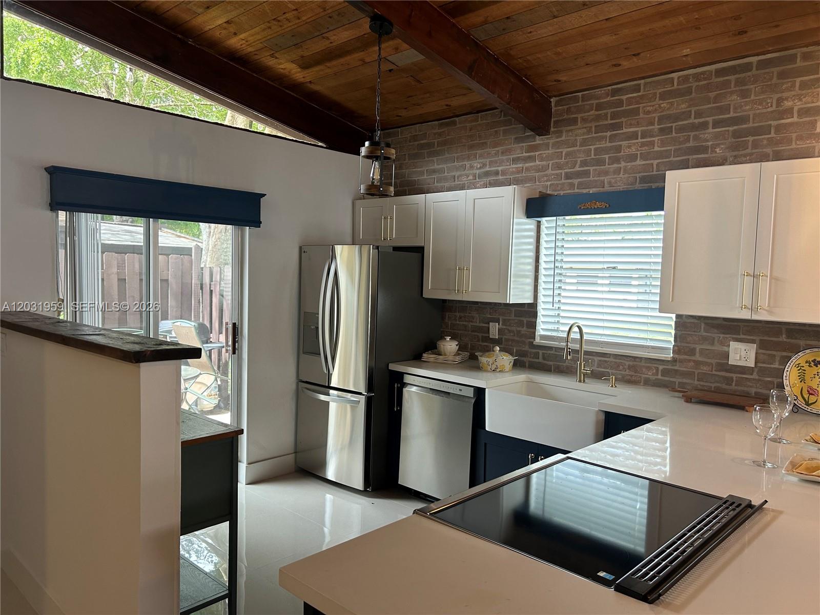 VILLAS AT CARRIAGE HILLS - Residential Lease