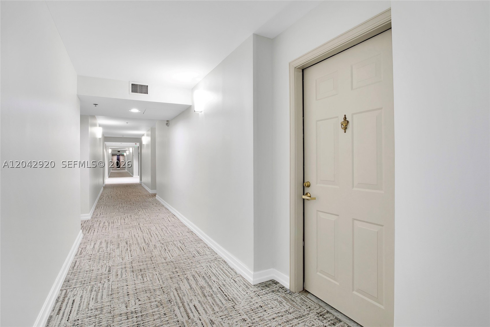 DA VINCI ON DOUGLAS CONDO - Residential Lease