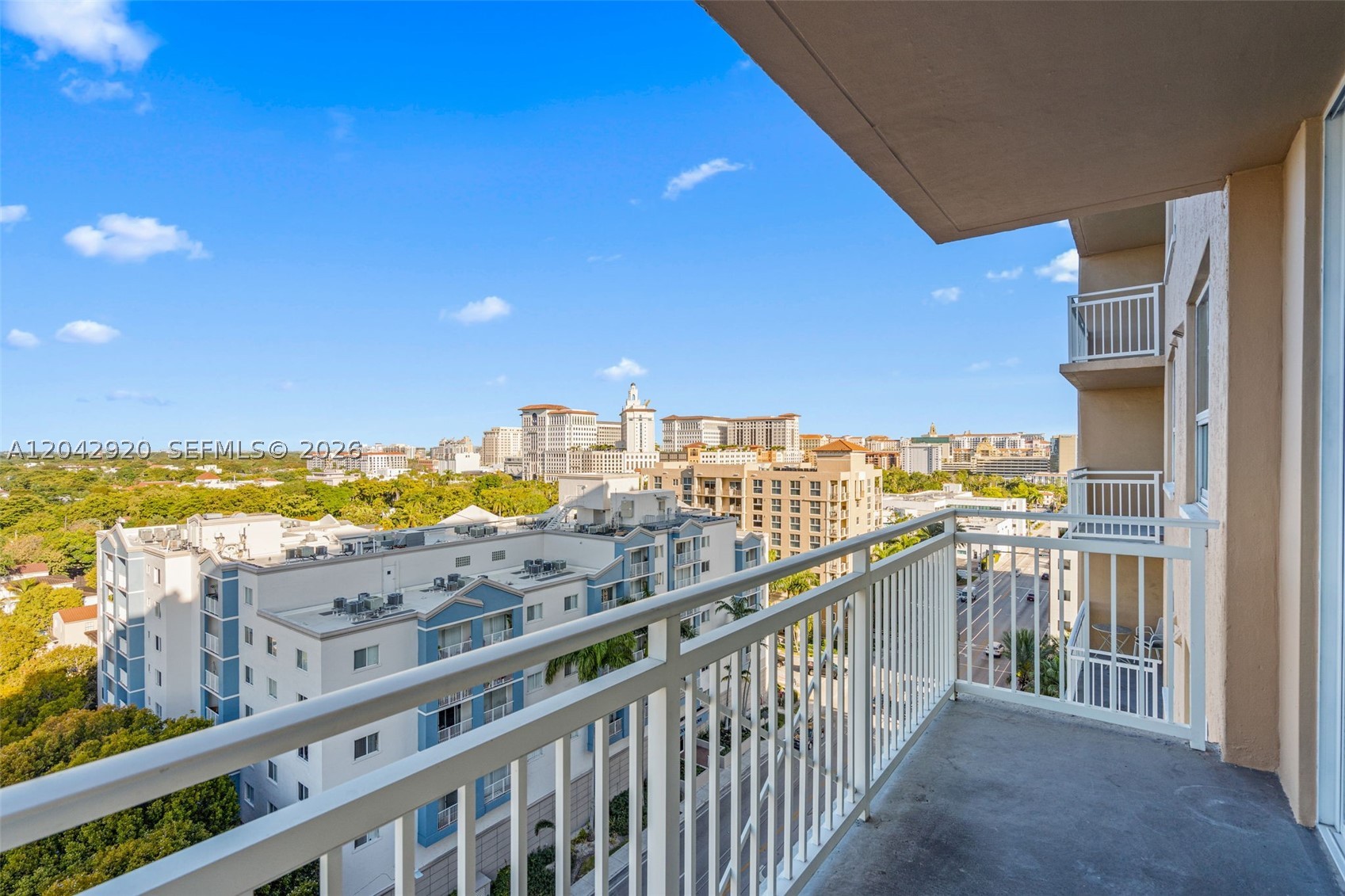DA VINCI ON DOUGLAS CONDO - Residential Lease