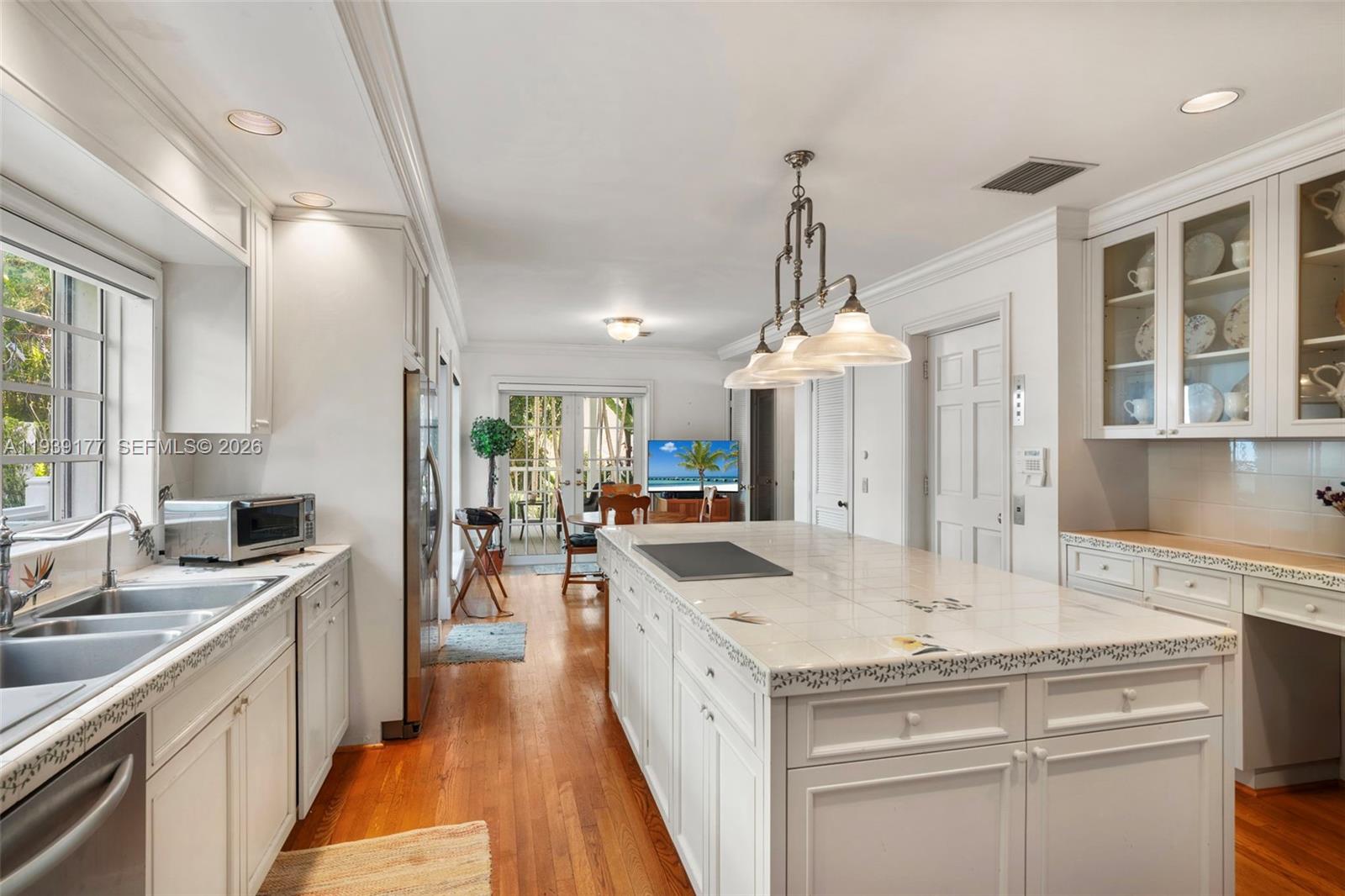 THE MOORINGS - Residential