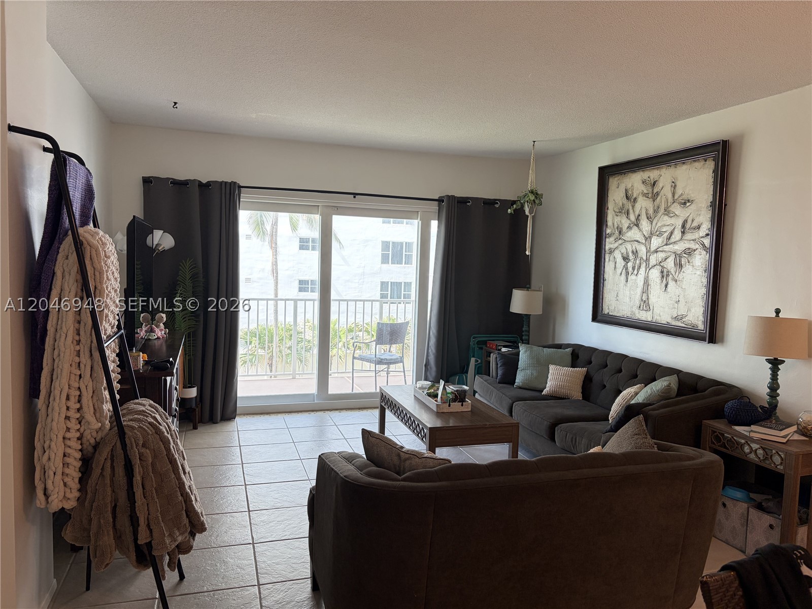 JADE BEACH VILLAS CONDO - Residential Lease
