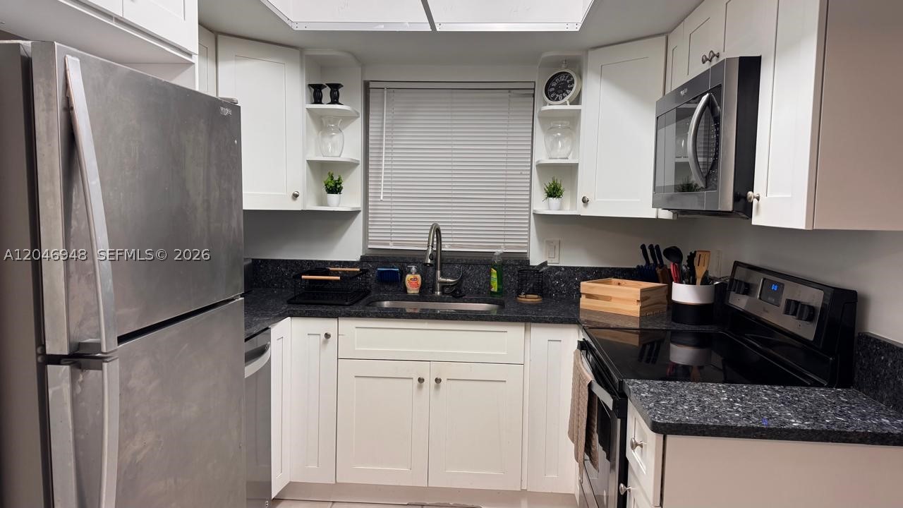 JADE BEACH VILLAS CONDO - Residential Lease