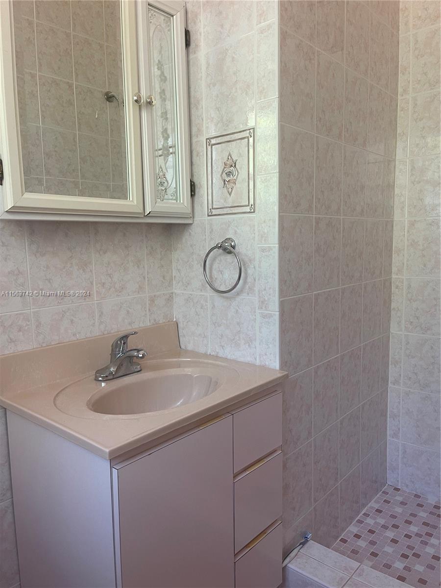 WESTCHESTER PART 1 - Residential Lease