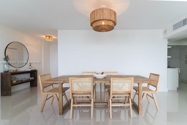 BAYVIEW TOWERS CONDO SOUT - Residential
