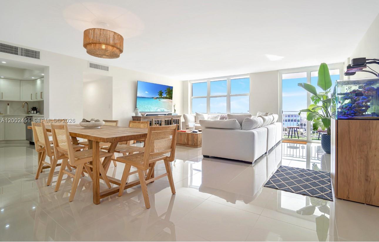BAYVIEW TOWERS CONDO SOUT - Residential