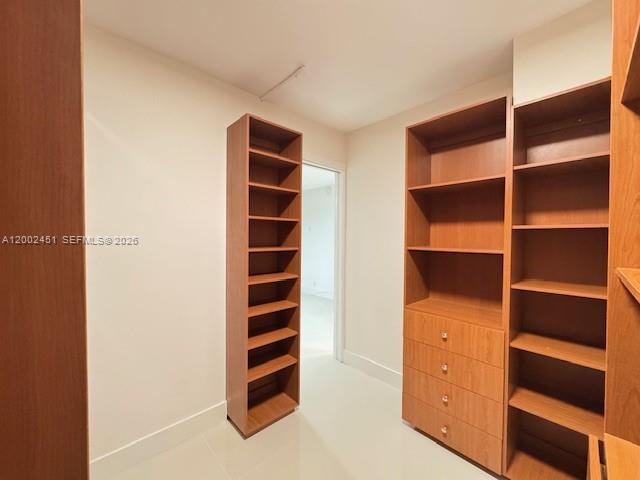 BAYVIEW TOWERS CONDO SOUT - Residential