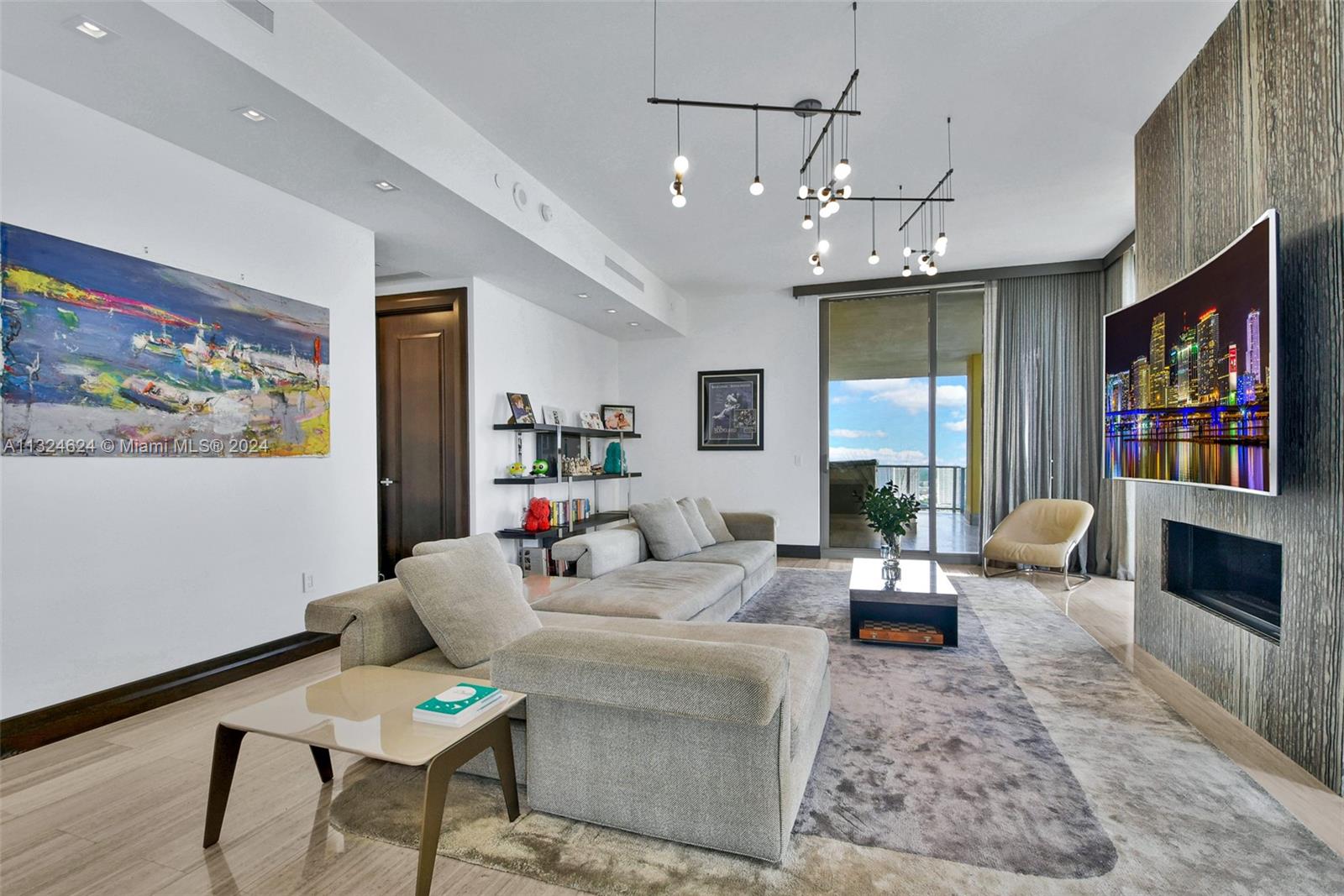 Mansions at Acqualina - Residential