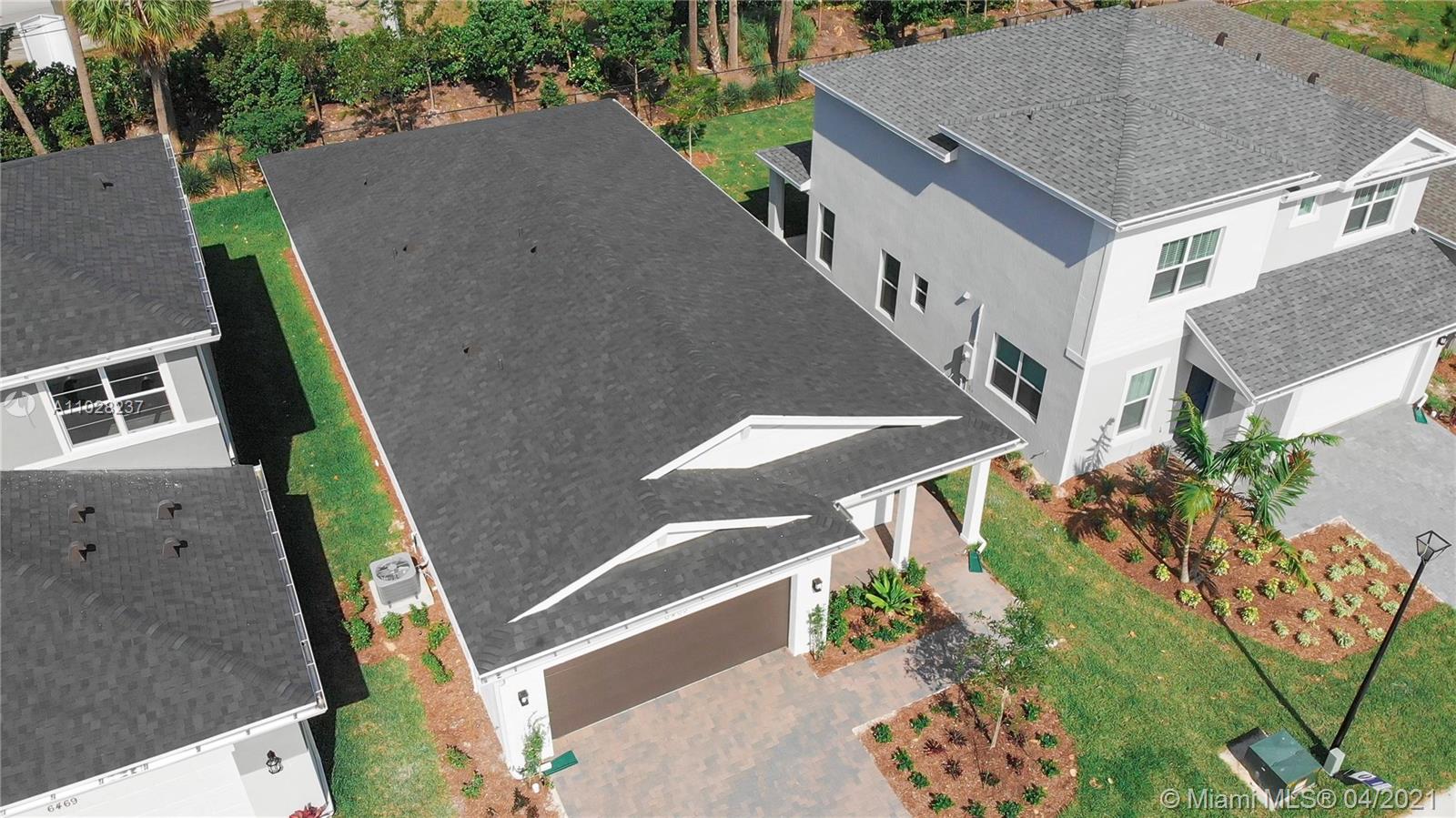 POINTE OF WOODS PUD - Residential Lease