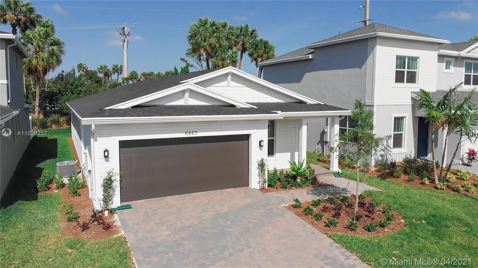 POINTE OF WOODS PUD - Residential Lease