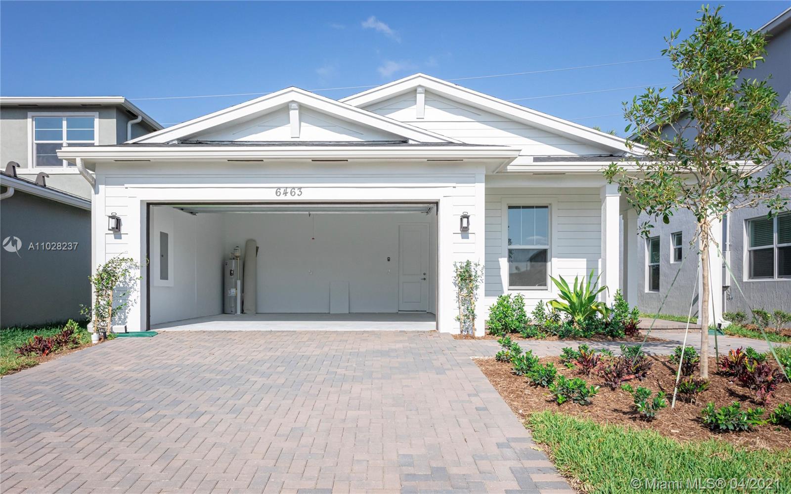 POINTE OF WOODS PUD - Residential Lease