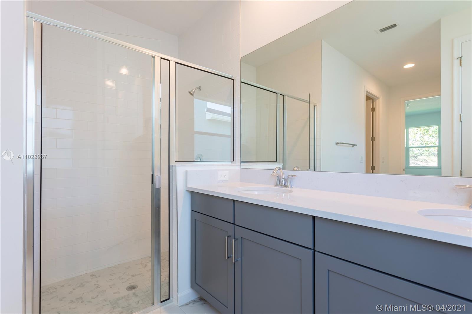 POINTE OF WOODS PUD - Residential Lease