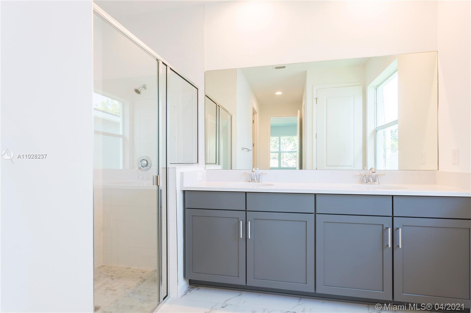 POINTE OF WOODS PUD - Residential Lease