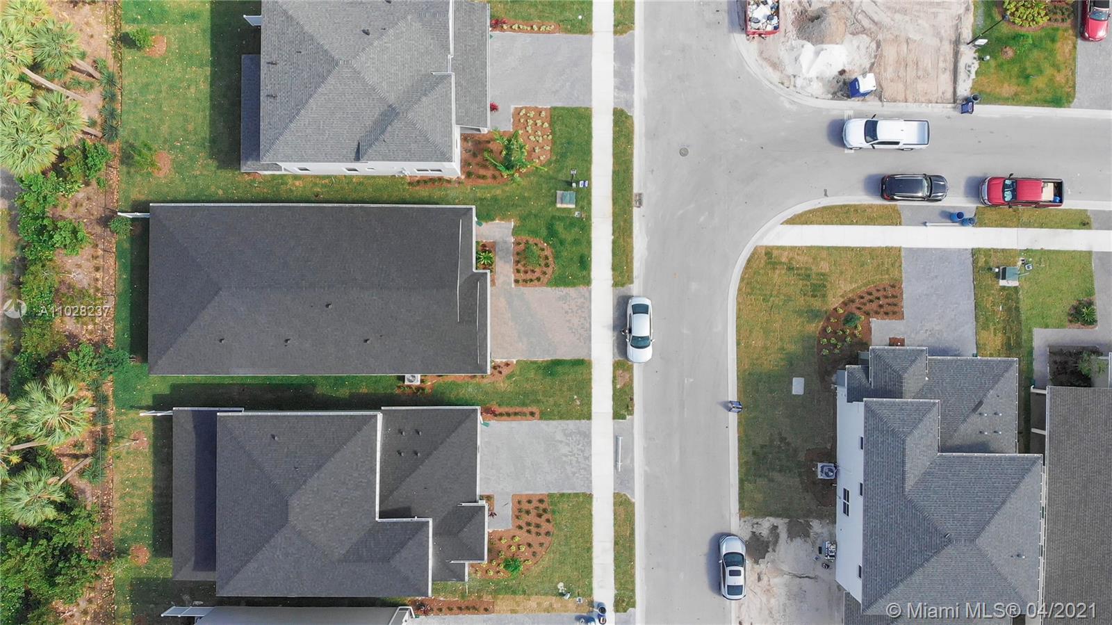 POINTE OF WOODS PUD - Residential Lease
