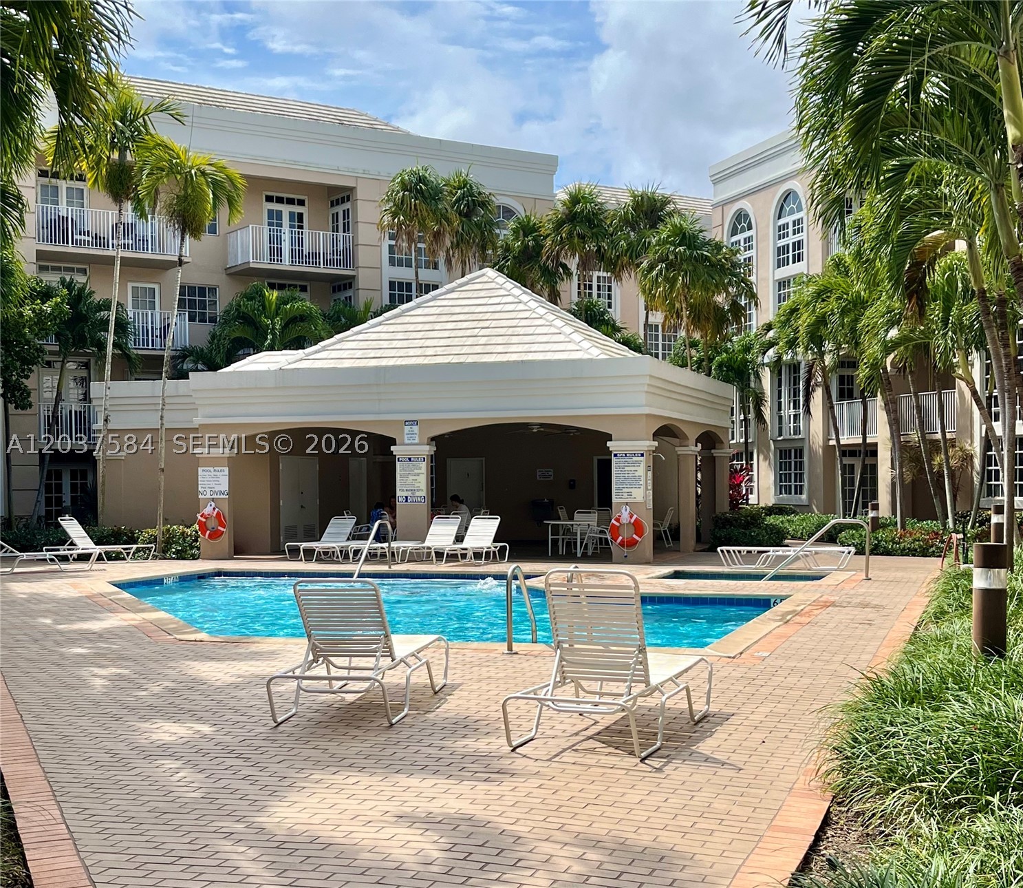 UNIVERSITY INN CONDO - Residential Lease