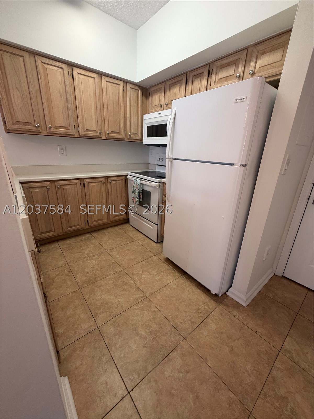 UNIVERSITY INN CONDO - Residential Lease